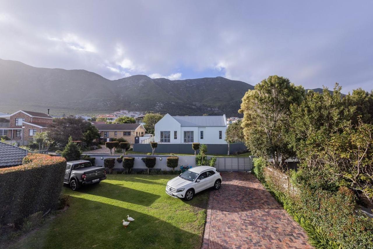 Bem Vindo Self Catering Guest House Hermanus Esterno foto